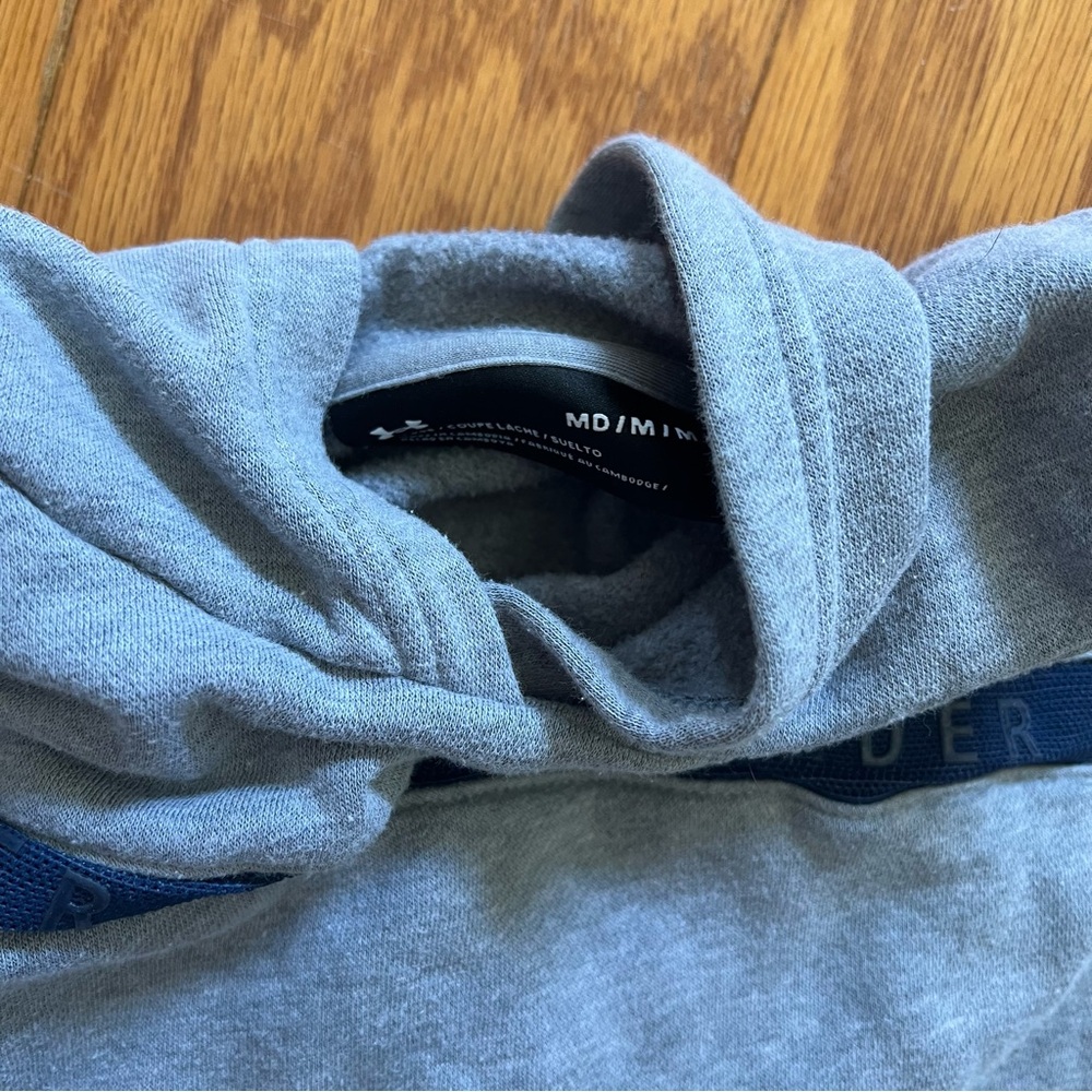 Lot of 2 Under Armour Cropped Gray and Purple/Pink Pullover Sweatshirts M L - Picture 4 of 7
